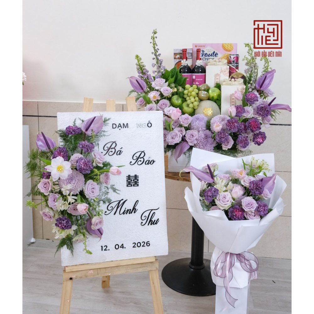 combo dạm ngõ + bảng + bó hoa tone tím pastel
